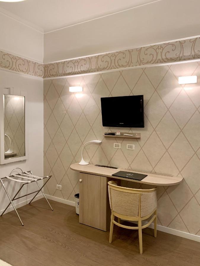 Hotel La Pace San Mauro Torinese Exterior photo
