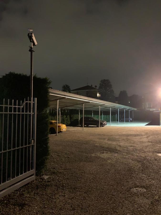 Hotel La Pace San Mauro Torinese Exterior photo